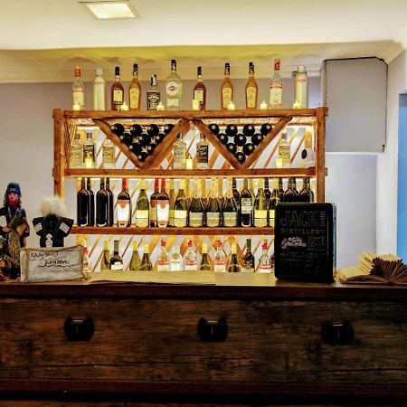 Shara Hotel Μέστια Εξωτερικό φωτογραφία
